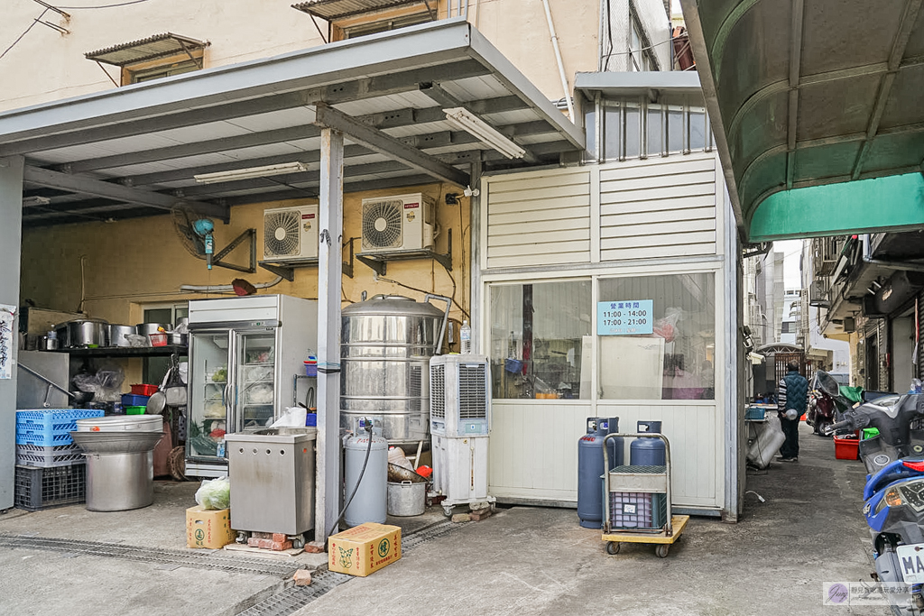 社苓鵝肉店-藏身田間小路內!在地超過30年,內行人才知道的隱藏版美食,鵝肉鮮嫩肥美,骨仔肉必點/鄰近苑裡交流道 @靜兒貪吃遊玩愛分享 社苓鵝肉店-藏身田間小路內!在地超過30年,內行人才知道的隱藏版美食,鵝肉鮮嫩肥美,骨仔肉必點/鄰近苑裡交流道 @靜兒貪吃遊玩愛分享