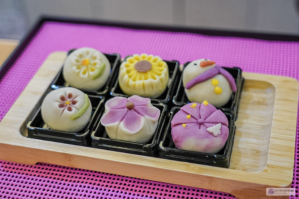 羽菓茶寮-一週只營業四天！冬季限定限量的草莓大福，皮軟又多汁 @靜兒貪吃遊玩愛分享