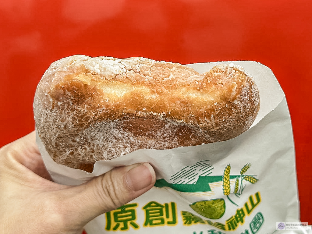 米嚕達嚕甜甜圈-一週只營業四天！外酥內Q如麻糬，一個40元，橋頭臭豆腐旁必吃銅板美食 @靜兒貪吃遊玩愛分享