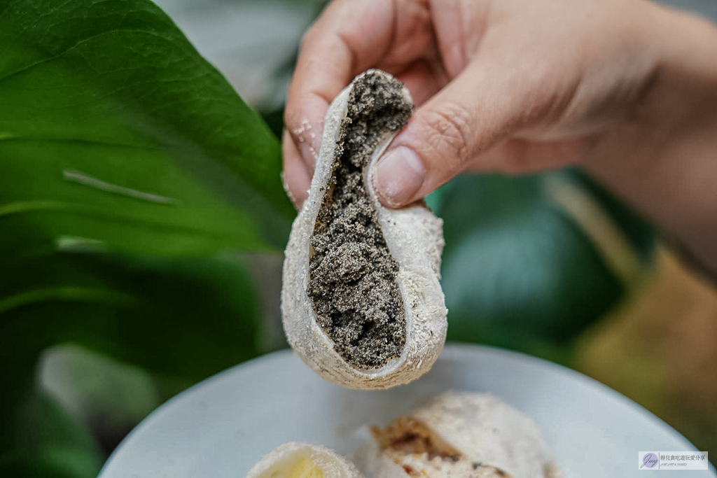 如糬佳珍手工麻糬-藏身民宅低調到不行!沒預訂吃不到的爆汁草莓大福,軟Q彈牙超驚豔 @靜兒貪吃遊玩愛分享 如糬佳珍手工麻糬-藏身民宅低調到不行!沒預訂吃不到的爆汁草莓大福,軟Q彈牙超驚豔 @靜兒貪吃遊玩愛分享
