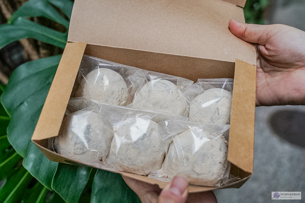 如糬佳珍手工麻糬-藏身民宅低調到不行!沒預訂吃不到的爆汁草莓大福,軟Q彈牙超驚豔 @靜兒貪吃遊玩愛分享 如糬佳珍手工麻糬-藏身民宅低調到不行!沒預訂吃不到的爆汁草莓大福,軟Q彈牙超驚豔 @靜兒貪吃遊玩愛分享