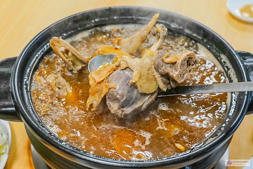 陽柳塘薑母鴨-桃園最強老厝薑母鴨！湯頭濃郁肉質嫩，份量超有誠意/鄰近中壢COSTCO @靜兒貪吃遊玩愛分享