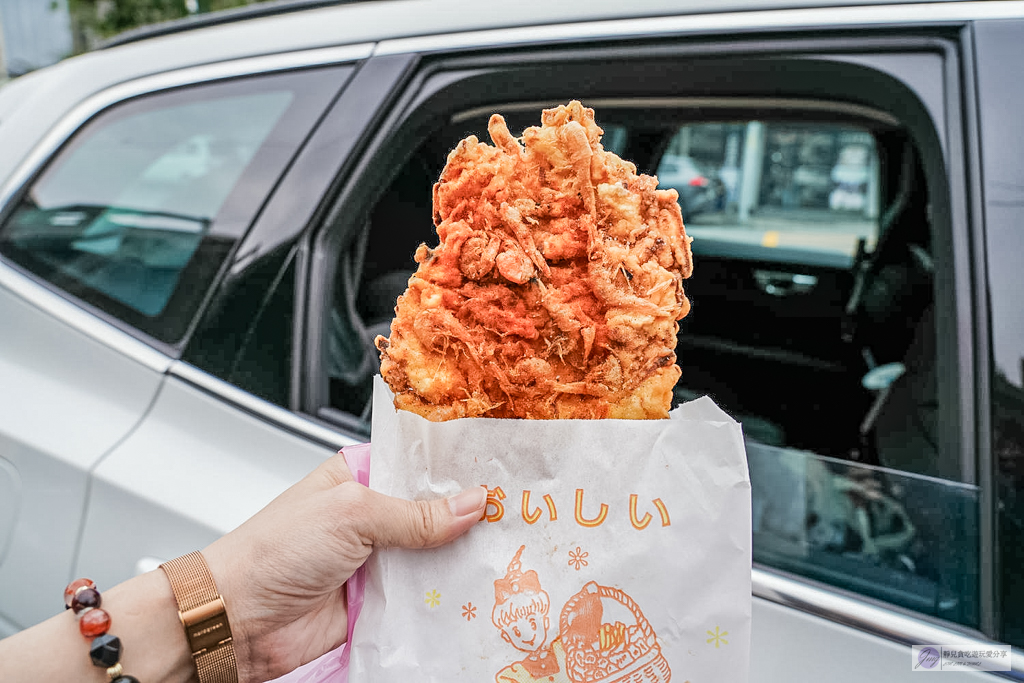 冬山春捲蝦餅-比臉大的酥脆蝦餅！酥脆春捲只要25元，在地人最愛排隊下午茶 @靜兒貪吃遊玩愛分享