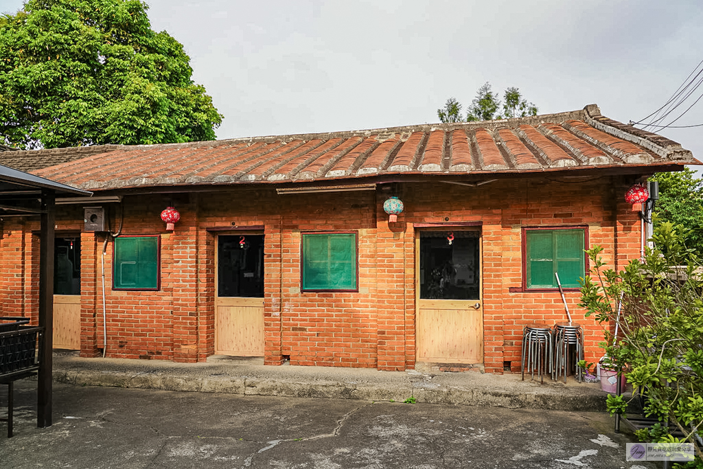 穎川美食館-超過70年老宅三合院！六道菜一個人不到400元，椒鹽脆皮豬腳必點 @靜兒貪吃遊玩愛分享