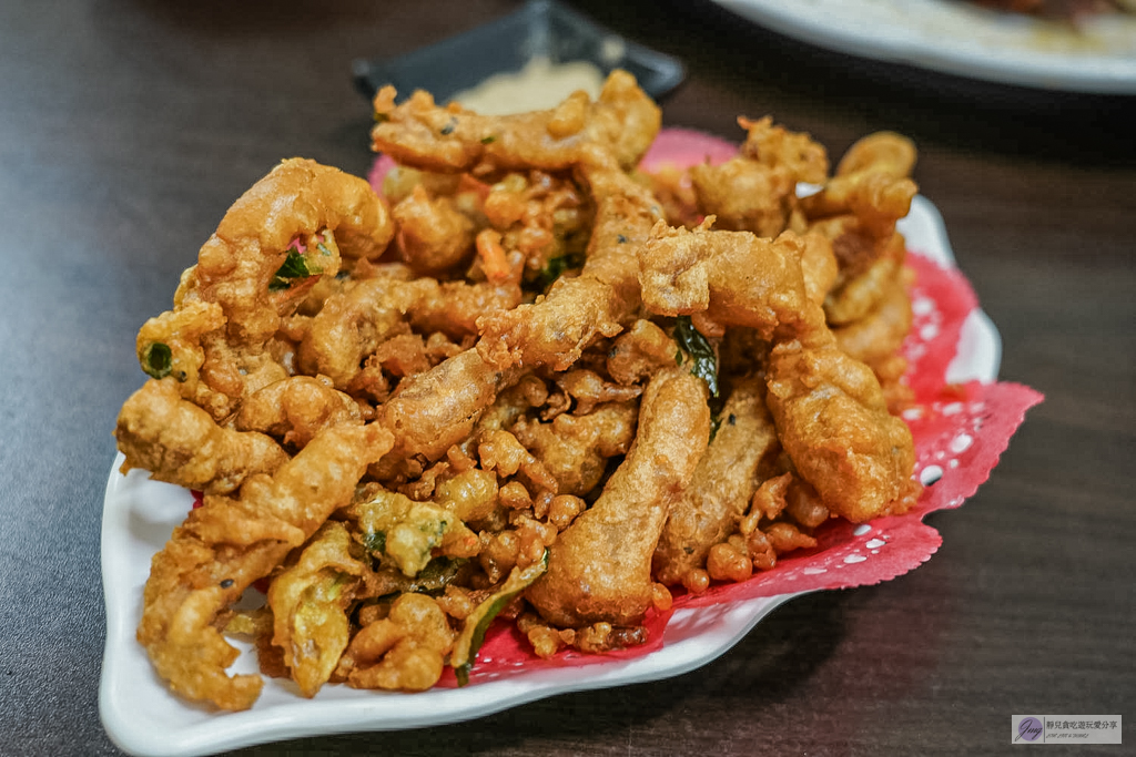 陶香甕缸雞-隱身民宅巷弄私房烤雞！沒預約吃不到，外皮酥脆肉爆汁，牛蒡天婦羅超涮嘴 @靜兒貪吃遊玩愛分享