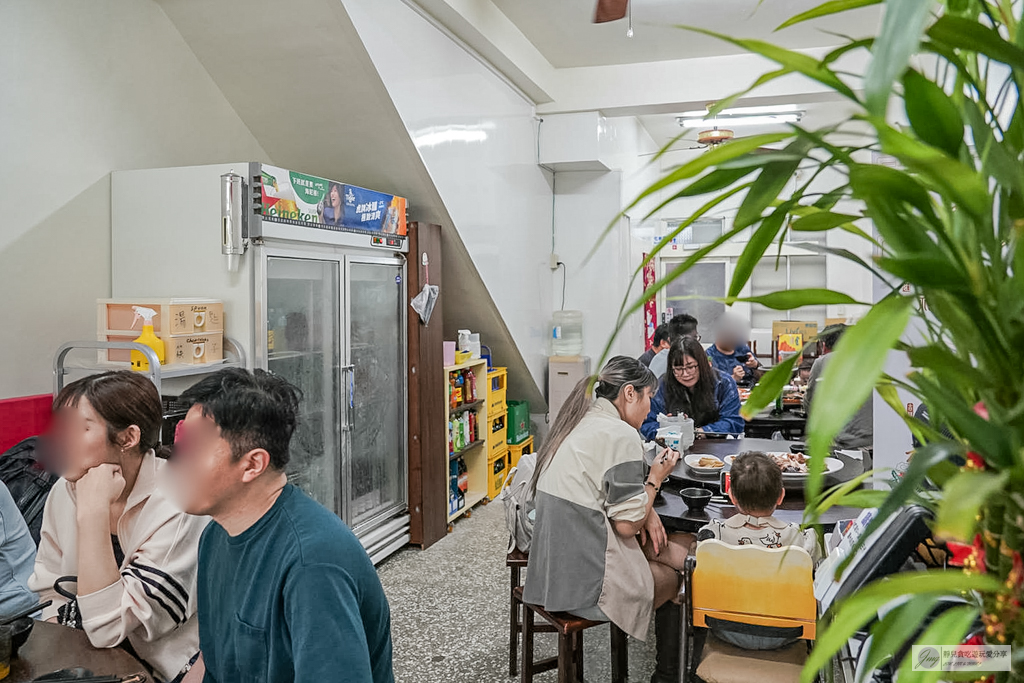 陶香甕缸雞-隱身民宅巷弄私房烤雞！沒預約吃不到，外皮酥脆肉爆汁，牛蒡天婦羅超涮嘴 @靜兒貪吃遊玩愛分享