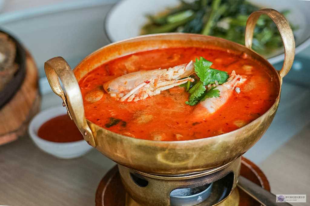 曼谷美食-Savoey 上味泰餐館-Terminal 21必吃排隊泰菜！經典黃金咖哩蟹與大頭蝦冬蔭功 @靜兒貪吃遊玩愛分享