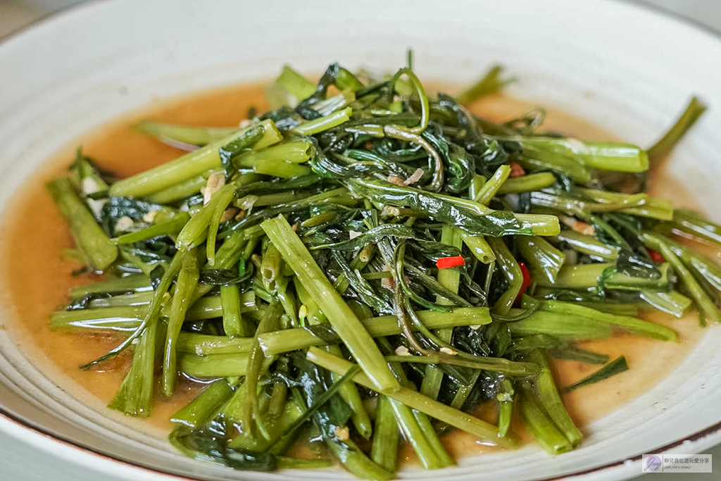 曼谷美食-Savoey 上味泰餐館-Terminal 21必吃排隊泰菜！經典黃金咖哩蟹與大頭蝦冬蔭功 @靜兒貪吃遊玩愛分享