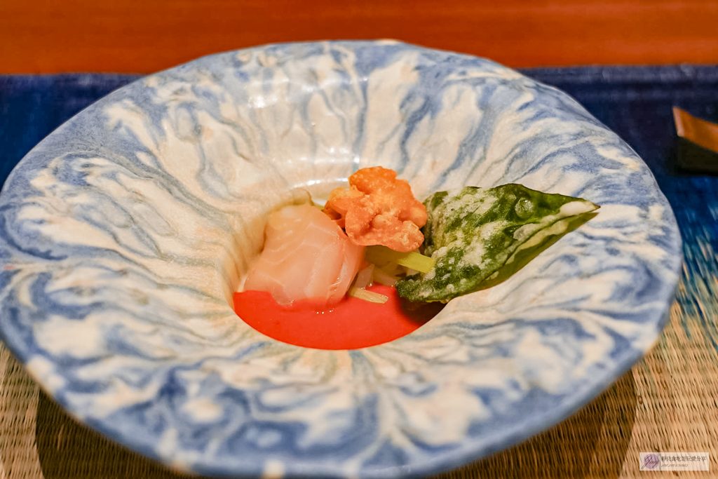 曼谷美食-THARN BANGKOK (ธาร)-泰式精緻料理 Fine Dining，兼具儀式感與飽足感的當代泰菜天花板 @靜兒貪吃遊玩愛分享