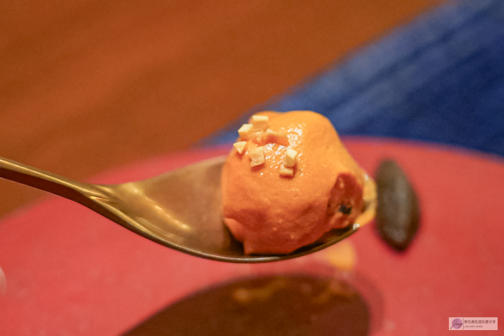 曼谷美食-THARN BANGKOK (ธาร)-泰式精緻料理 Fine Dining,兼具儀式感與飽足感的當代泰菜天花板 @靜兒貪吃遊玩愛分享 曼谷美食-THARN BANGKOK (ธาร)-泰式精緻料理 Fine Dining,兼具儀式感與飽足感的當代泰菜天花板 @靜兒貪吃遊玩愛分享