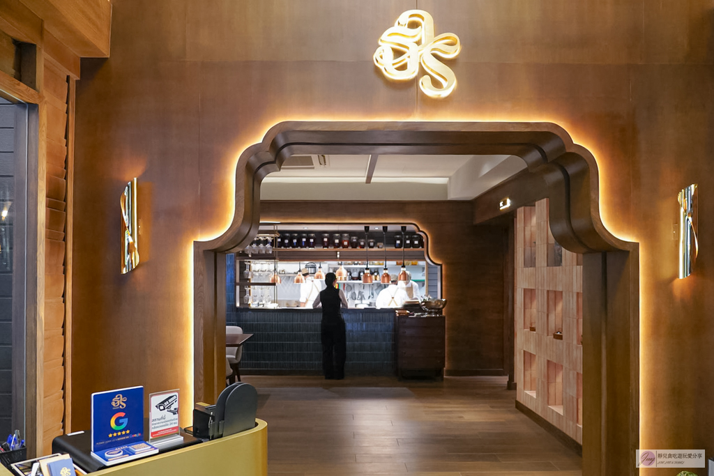曼谷美食-THARN BANGKOK (ธาร)-泰式精緻料理 Fine Dining,兼具儀式感與飽足感的當代泰菜天花板 @靜兒貪吃遊玩愛分享 曼谷美食-THARN BANGKOK (ธาร)-泰式精緻料理 Fine Dining,兼具儀式感與飽足感的當代泰菜天花板 @靜兒貪吃遊玩愛分享