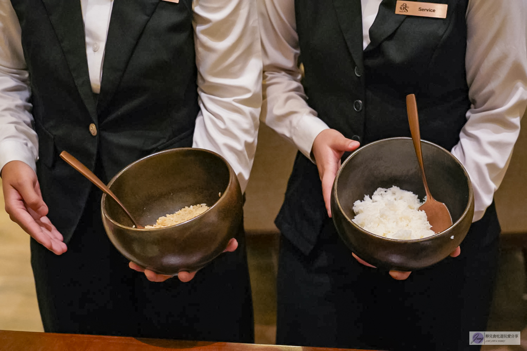 曼谷美食-THARN BANGKOK (ธาร)-泰式精緻料理 Fine Dining，兼具儀式感與飽足感的當代泰菜天花板 @靜兒貪吃遊玩愛分享