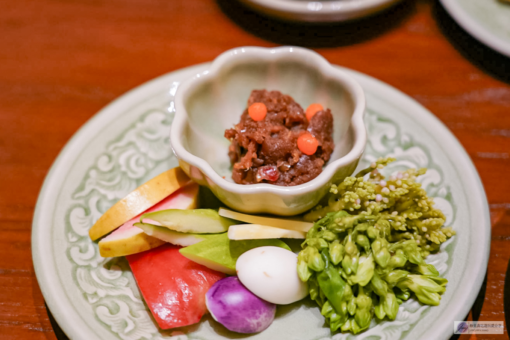 曼谷美食-THARN BANGKOK (ธาร)-泰式精緻料理 Fine Dining,兼具儀式感與飽足感的當代泰菜天花板 @靜兒貪吃遊玩愛分享 曼谷美食-THARN BANGKOK (ธาร)-泰式精緻料理 Fine Dining,兼具儀式感與飽足感的當代泰菜天花板 @靜兒貪吃遊玩愛分享