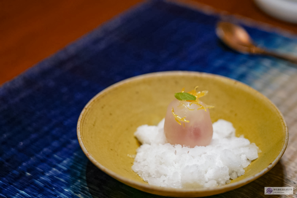 曼谷美食-THARN BANGKOK (ธาร)-泰式精緻料理 Fine Dining，兼具儀式感與飽足感的當代泰菜天花板 @靜兒貪吃遊玩愛分享