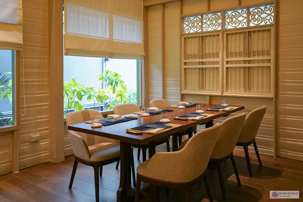 曼谷美食-THARN BANGKOK (ธาร)-泰式精緻料理 Fine Dining,兼具儀式感與飽足感的當代泰菜天花板 @靜兒貪吃遊玩愛分享 曼谷美食-THARN BANGKOK (ธาร)-泰式精緻料理 Fine Dining,兼具儀式感與飽足感的當代泰菜天花板 @靜兒貪吃遊玩愛分享