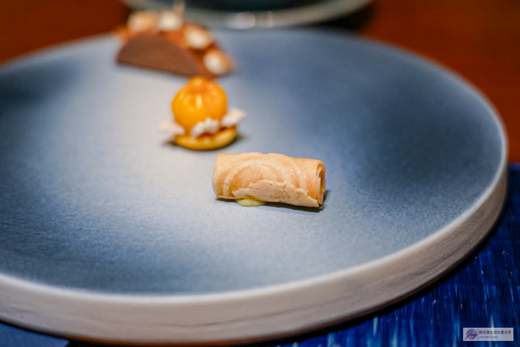 曼谷美食-THARN BANGKOK (ธาร)-泰式精緻料理 Fine Dining，兼具儀式感與飽足感的當代泰菜天花板 @靜兒貪吃遊玩愛分享