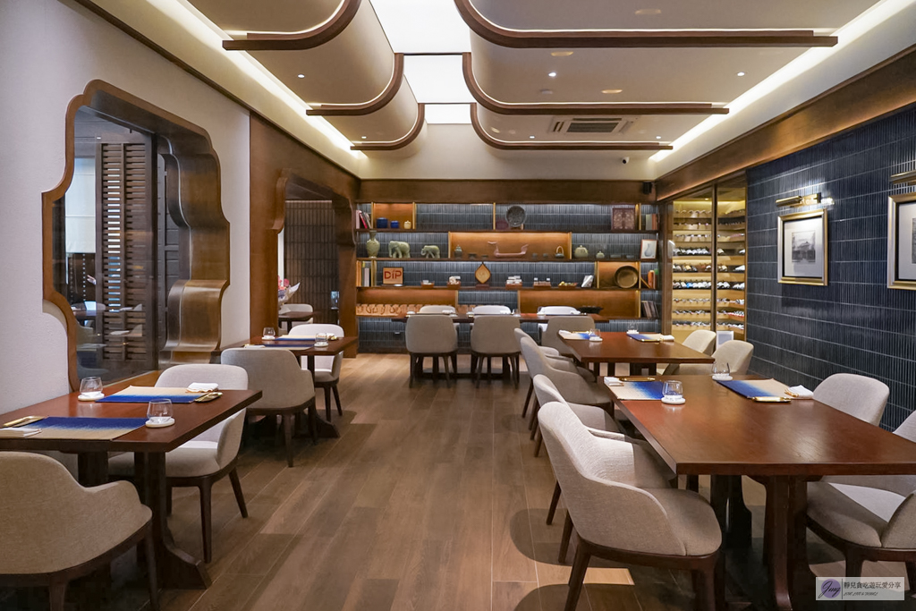 曼谷美食-THARN BANGKOK (ธาร)-泰式精緻料理 Fine Dining，兼具儀式感與飽足感的當代泰菜天花板 @靜兒貪吃遊玩愛分享