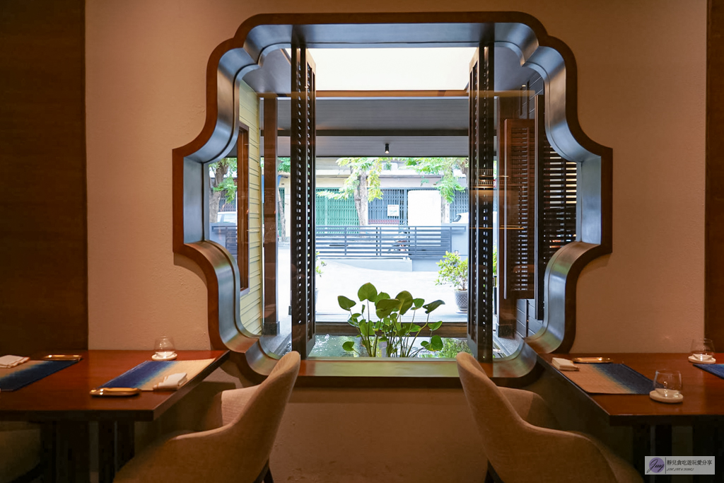 曼谷美食-THARN BANGKOK (ธาร)-泰式精緻料理 Fine Dining，兼具儀式感與飽足感的當代泰菜天花板 @靜兒貪吃遊玩愛分享