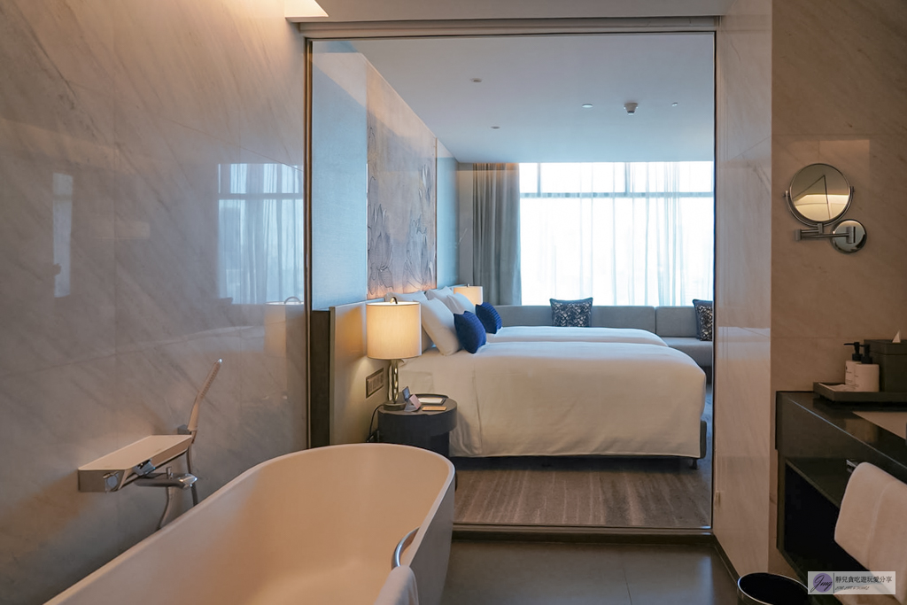 曼谷住宿-曼谷察殿大酒店 Chatrium Grand Bangkok – 輕奢雙床房超大空間！免費接駁車直達Siam商圈 @靜兒貪吃遊玩愛分享