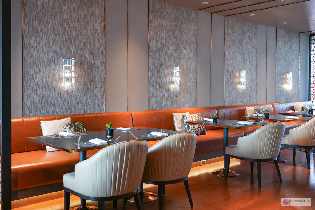 曼谷住宿-曼谷察殿大酒店 Chatrium Grand Bangkok – 輕奢雙床房超大空間！免費接駁車直達Siam商圈 @靜兒貪吃遊玩愛分享