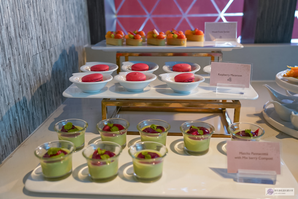 曼谷住宿-曼谷察殿大酒店 Chatrium Grand Bangkok – 輕奢雙床房超大空間！免費接駁車直達Siam商圈 @靜兒貪吃遊玩愛分享