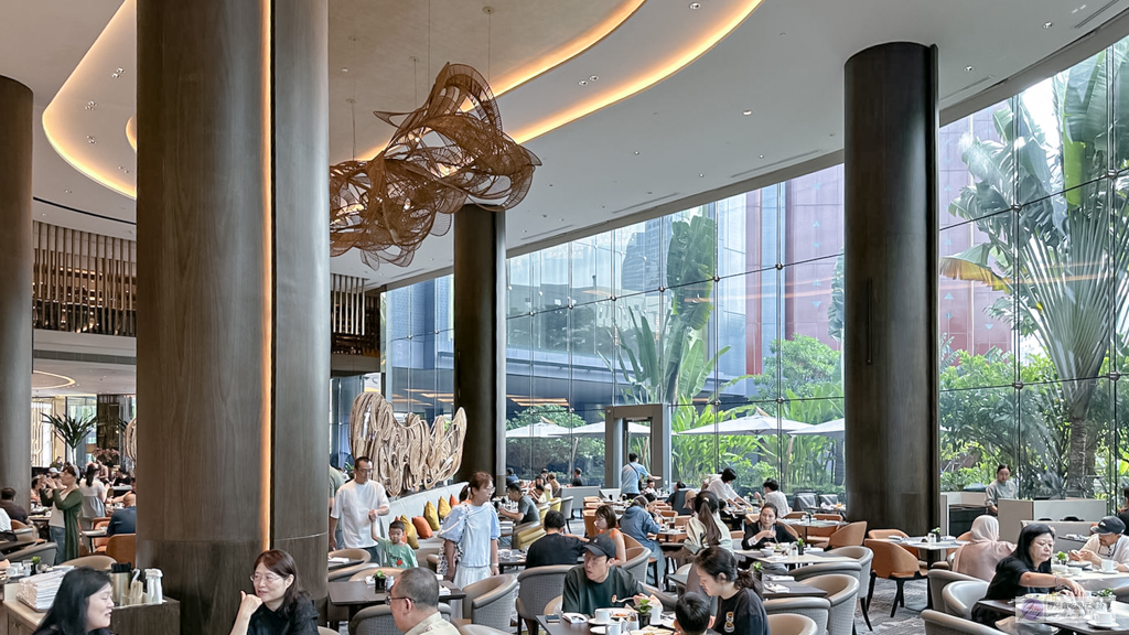 曼谷住宿-曼谷察殿大酒店 Chatrium Grand Bangkok – 輕奢雙床房超大空間！免費接駁車直達Siam商圈 @靜兒貪吃遊玩愛分享
