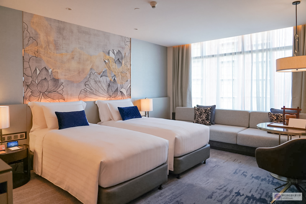 曼谷住宿-曼谷察殿大酒店 Chatrium Grand Bangkok – 輕奢雙床房超大空間！免費接駁車直達Siam商圈 @靜兒貪吃遊玩愛分享