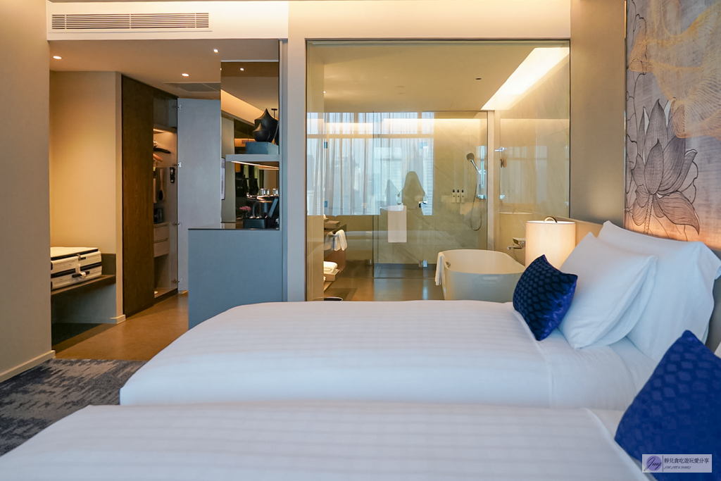 曼谷住宿-曼谷察殿大酒店 Chatrium Grand Bangkok – 輕奢雙床房超大空間！免費接駁車直達Siam商圈 @靜兒貪吃遊玩愛分享