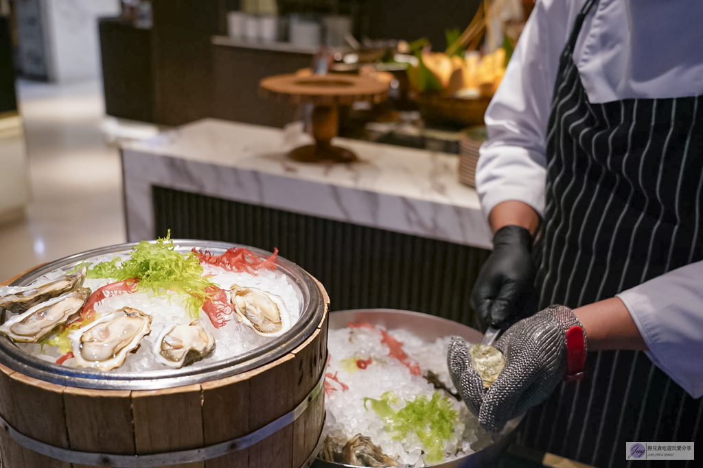 曼谷住宿-曼谷察殿大酒店 Chatrium Grand Bangkok – 輕奢雙床房超大空間！免費接駁車直達Siam商圈 @靜兒貪吃遊玩愛分享