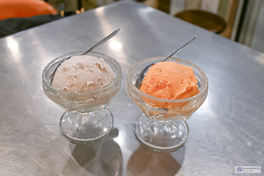 雪王冰淇淋-傳承79年老店!73種驚奇口味,必吃香甜西瓜超消暑 @靜兒貪吃遊玩愛分享 雪王冰淇淋-傳承79年老店!73種驚奇口味,必吃香甜西瓜超消暑 @靜兒貪吃遊玩愛分享
