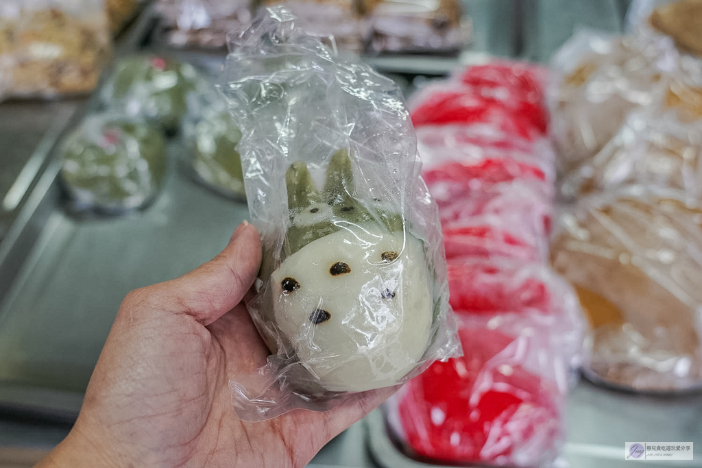陸媽媽菜包-不預訂買不到！爆萌卡通龍貓草仔粿藏身工業區 @靜兒貪吃遊玩愛分享