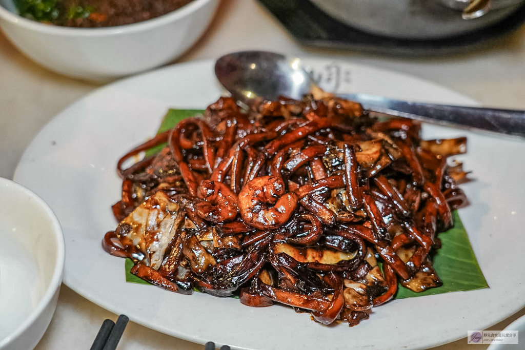 【馬來西亞美食】十號胡同｜一站式解鎖大馬百年老字號，吹冷氣爽吃炭炒福建麵與肉骨茶 @靜兒貪吃遊玩愛分享