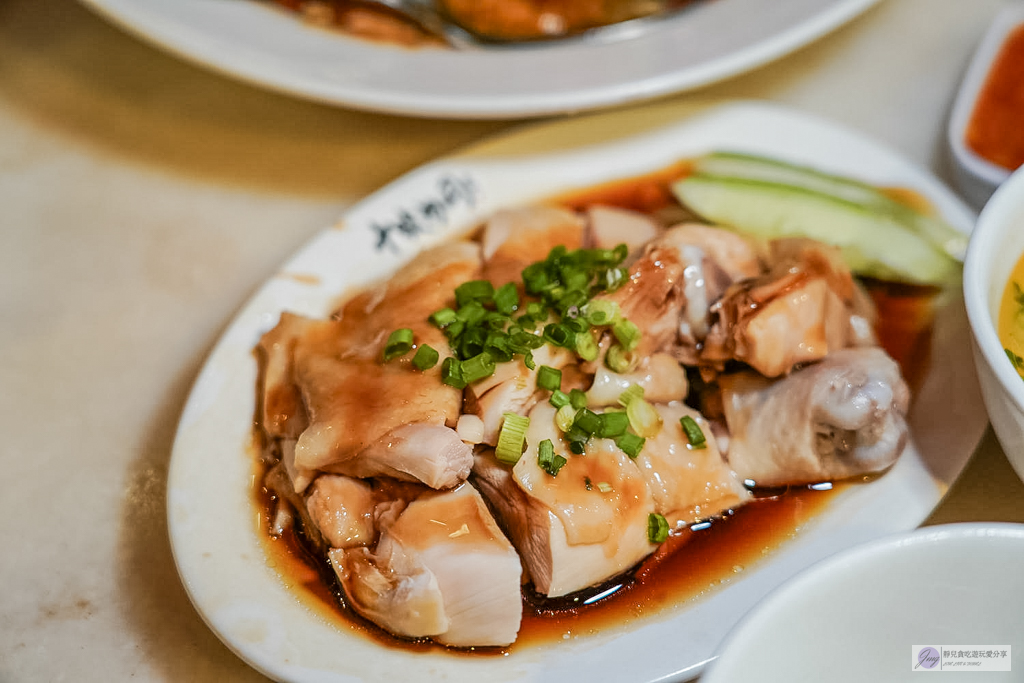 【馬來西亞美食】十號胡同｜一站式解鎖大馬百年老字號，吹冷氣爽吃炭炒福建麵與肉骨茶 @靜兒貪吃遊玩愛分享