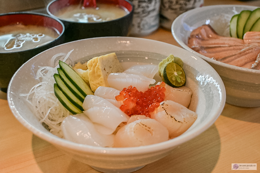 安安生魚小料理-隱藏版高CP值海鮮丼！厚切生魚片、爆料味噌湯免費無限續 @靜兒貪吃遊玩愛分享