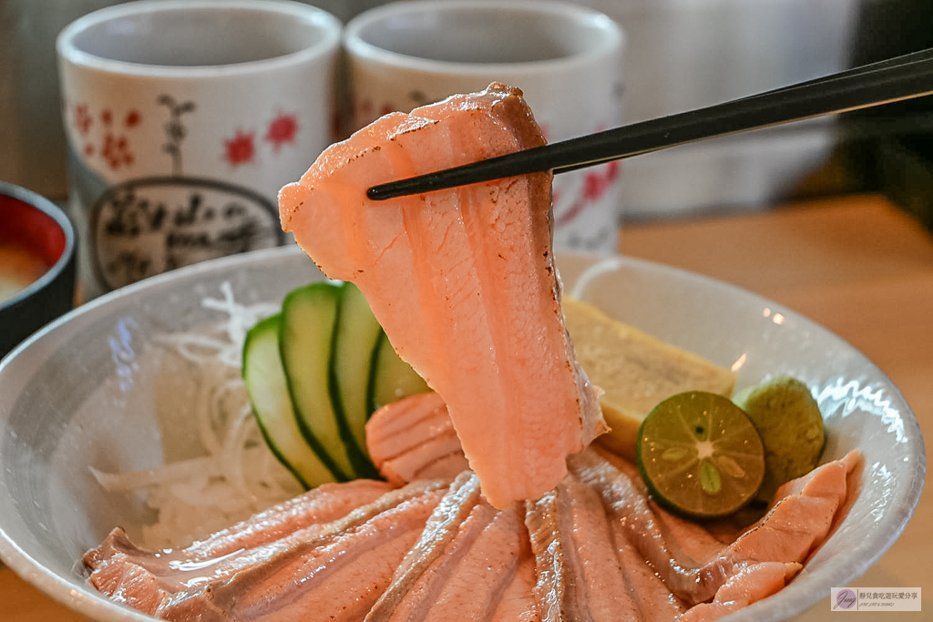 安安生魚小料理-隱藏版高CP值海鮮丼！厚切生魚片、爆料味噌湯免費無限續 @靜兒貪吃遊玩愛分享