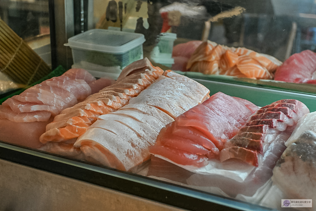安安生魚小料理-隱藏版高CP值海鮮丼!厚切生魚片、爆料味噌湯免費無限續 @靜兒貪吃遊玩愛分享 安安生魚小料理-隱藏版高CP值海鮮丼!厚切生魚片、爆料味噌湯免費無限續 @靜兒貪吃遊玩愛分享