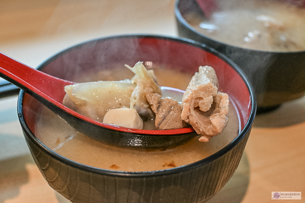 安安生魚小料理-隱藏版高CP值海鮮丼！厚切生魚片、爆料味噌湯免費無限續 @靜兒貪吃遊玩愛分享