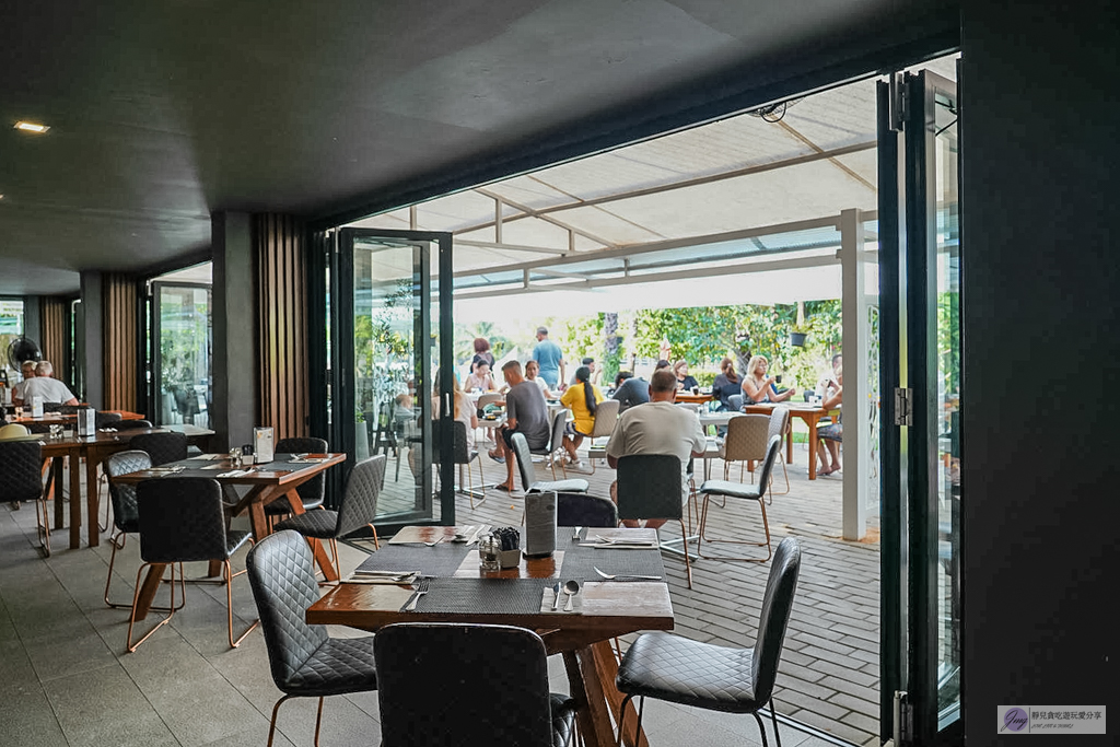 泰國攀牙｜La Vela Khao Lak-絕美幾何泳池！沙灘火舞秀、五星渡假飯店開箱 @靜兒貪吃遊玩愛分享