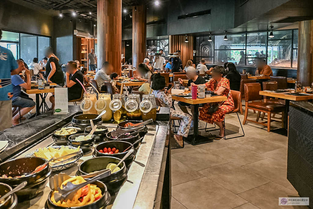 泰國攀牙｜La Vela Khao Lak-絕美幾何泳池！沙灘火舞秀、五星渡假飯店開箱 @靜兒貪吃遊玩愛分享