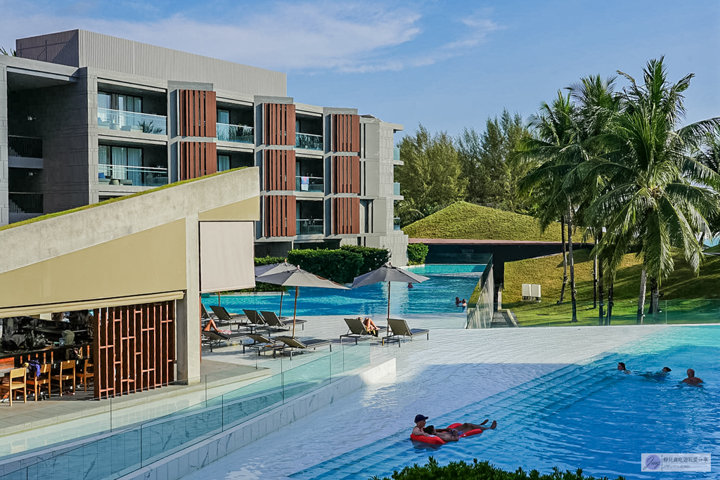 泰國攀牙｜La Vela Khao Lak-絕美幾何泳池！沙灘火舞秀、五星渡假飯店開箱 @靜兒貪吃遊玩愛分享