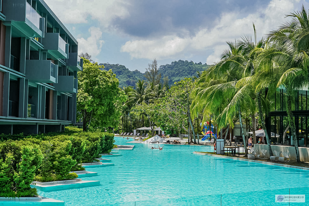 泰國攀牙｜La Vela Khao Lak-絕美幾何泳池！沙灘火舞秀、五星渡假飯店開箱 @靜兒貪吃遊玩愛分享