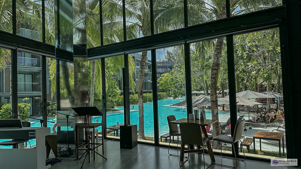 泰國攀牙｜La Vela Khao Lak-絕美幾何泳池！沙灘火舞秀、五星渡假飯店開箱 @靜兒貪吃遊玩愛分享