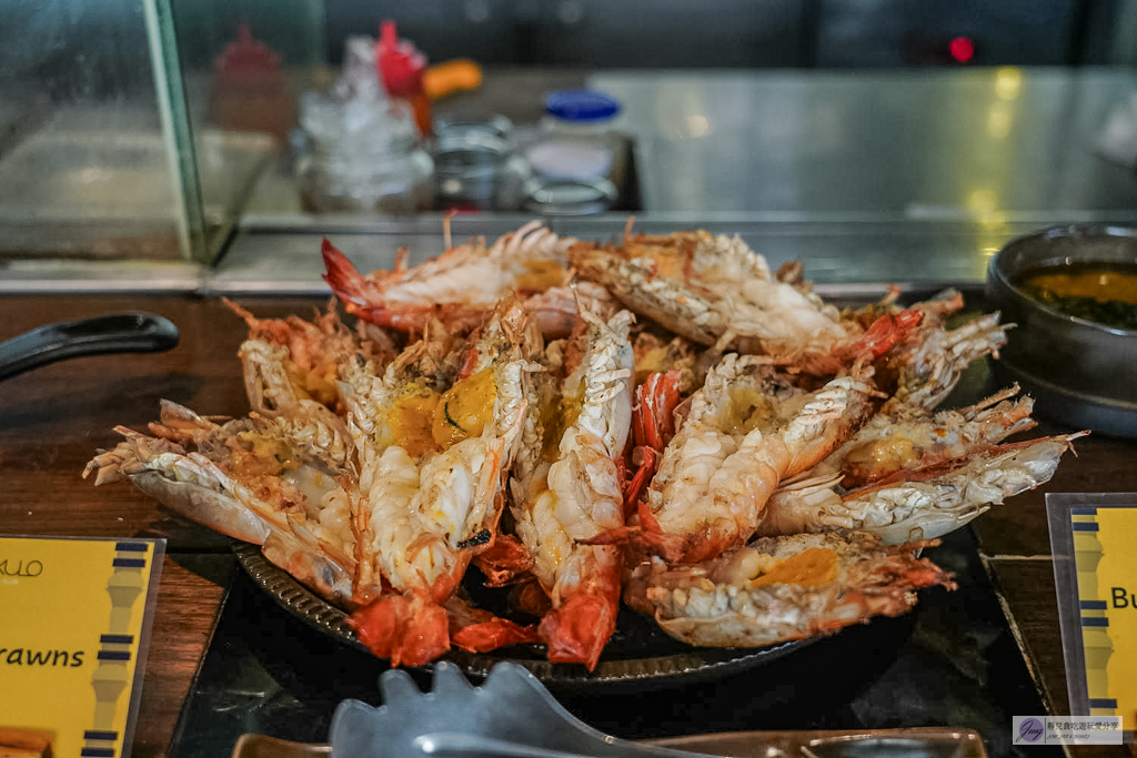 泰國攀牙｜La Vela Khao Lak-絕美幾何泳池！沙灘火舞秀、五星渡假飯店開箱 @靜兒貪吃遊玩愛分享