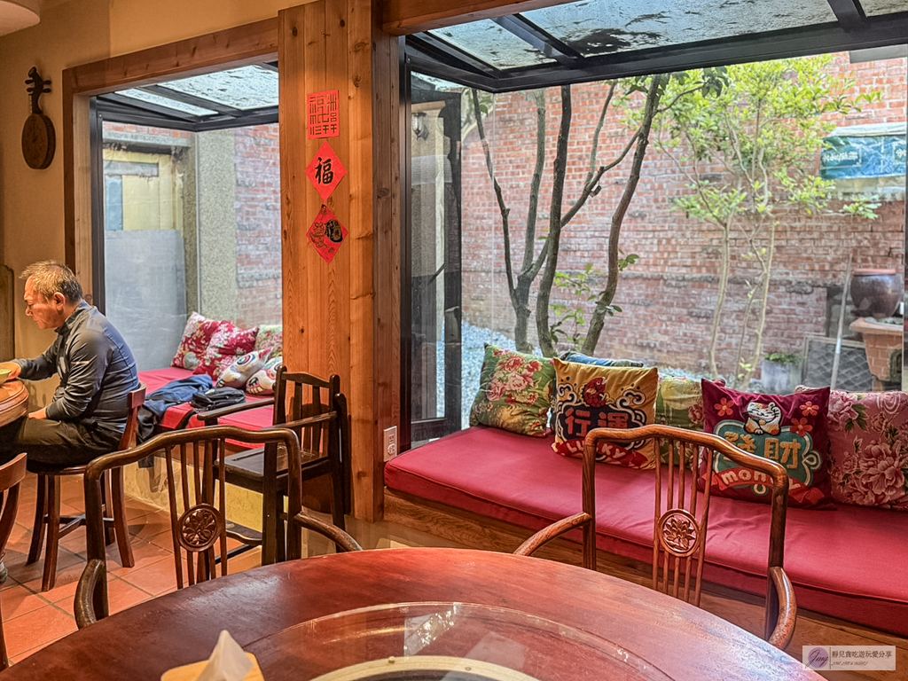 糧園茶藝客家小館-在地30年老字號餐廳！必點金黃白斬土雞、化骨燜鯽魚 @靜兒貪吃遊玩愛分享