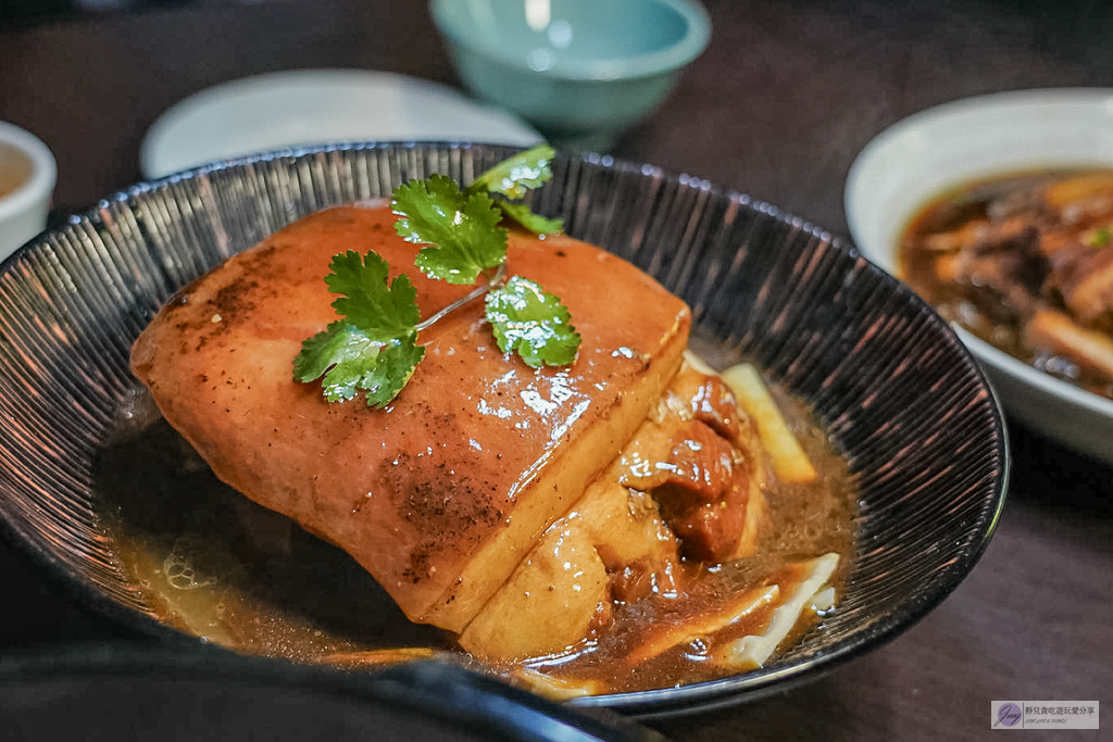 糧園茶藝客家小館-在地30年老字號餐廳!必點金黃白斬土雞、化骨燜鯽魚 @靜兒貪吃遊玩愛分享 糧園茶藝客家小館-在地30年老字號餐廳!必點金黃白斬土雞、化骨燜鯽魚 @靜兒貪吃遊玩愛分享