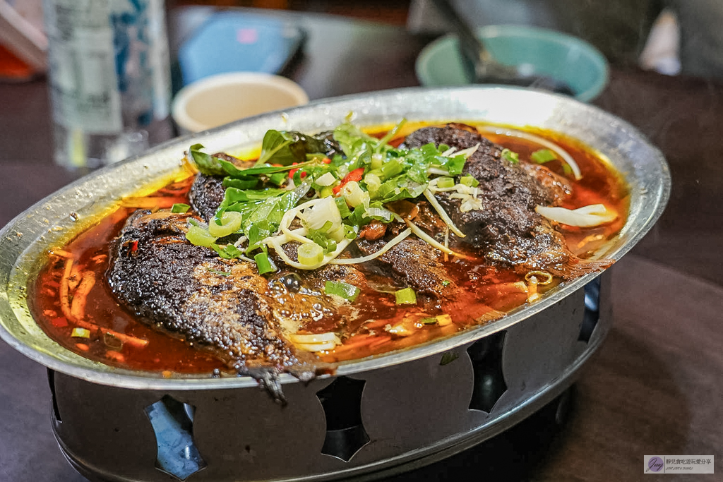 糧園茶藝客家小館-在地30年老字號餐廳!必點金黃白斬土雞、化骨燜鯽魚 @靜兒貪吃遊玩愛分享 糧園茶藝客家小館-在地30年老字號餐廳!必點金黃白斬土雞、化骨燜鯽魚 @靜兒貪吃遊玩愛分享
