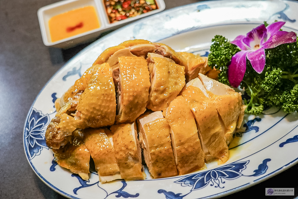 糧園茶藝客家小館-在地30年老字號餐廳!必點金黃白斬土雞、化骨燜鯽魚 @靜兒貪吃遊玩愛分享 糧園茶藝客家小館-在地30年老字號餐廳!必點金黃白斬土雞、化骨燜鯽魚 @靜兒貪吃遊玩愛分享