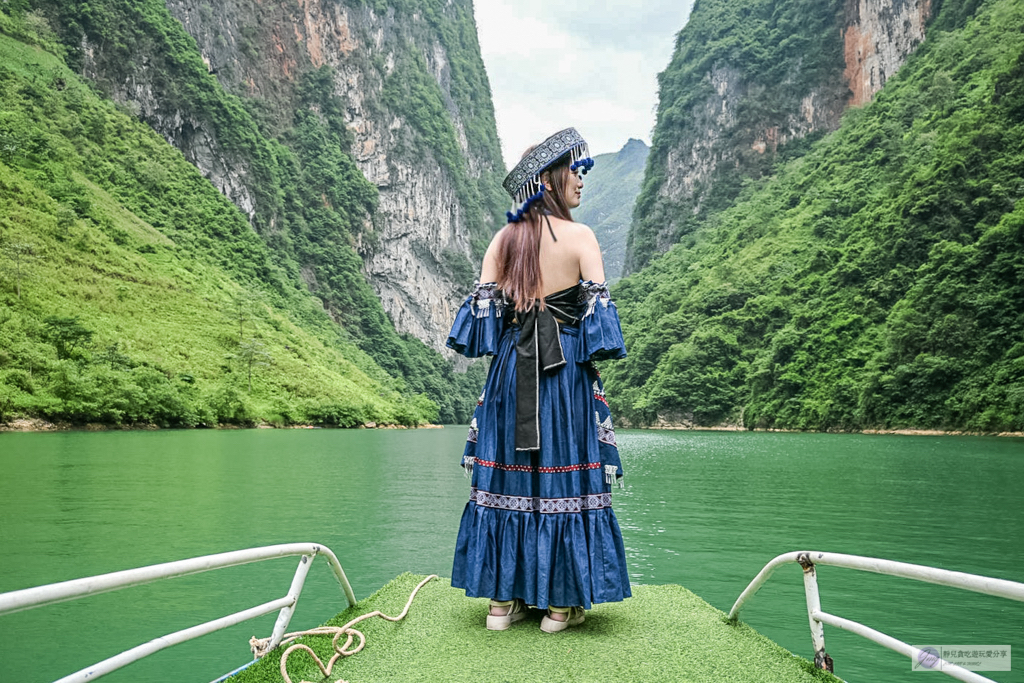 越南北部｜儒桂河遊船-河江最美綠寶石！穿梭東南亞最深塗山峽谷，體驗苗族服飾 @靜兒貪吃遊玩愛分享