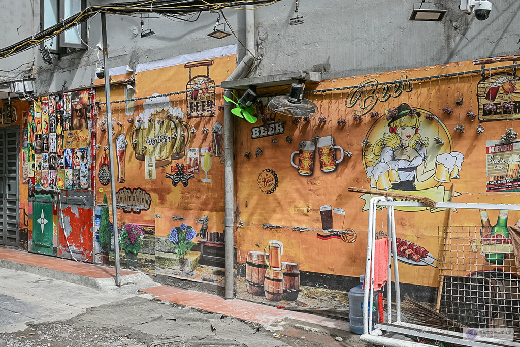 越南旅遊|河內火車街 Hanoi Train Street-體驗火車近在咫尺的視覺震撼!附進場方式、必喝蛋咖啡 @靜兒貪吃遊玩愛分享 越南旅遊|河內火車街 Hanoi Train Street-體驗火車近在咫尺的視覺震撼!附進場方式、必喝蛋咖啡 @靜兒貪吃遊玩愛分享