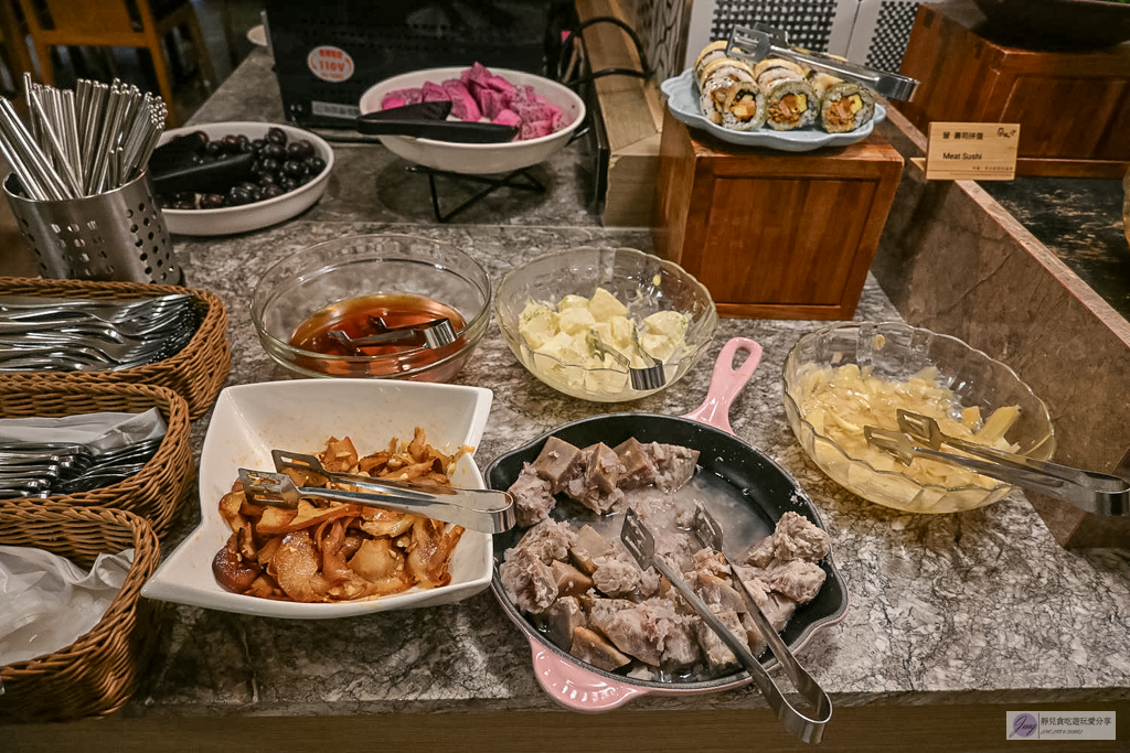 蘭桂坊花園酒店-藏身巷弄內!出門即達文化路夜市,高CP值質感住宿開箱 @靜兒貪吃遊玩愛分享 蘭桂坊花園酒店-藏身巷弄內!出門即達文化路夜市,高CP值質感住宿開箱 @靜兒貪吃遊玩愛分享